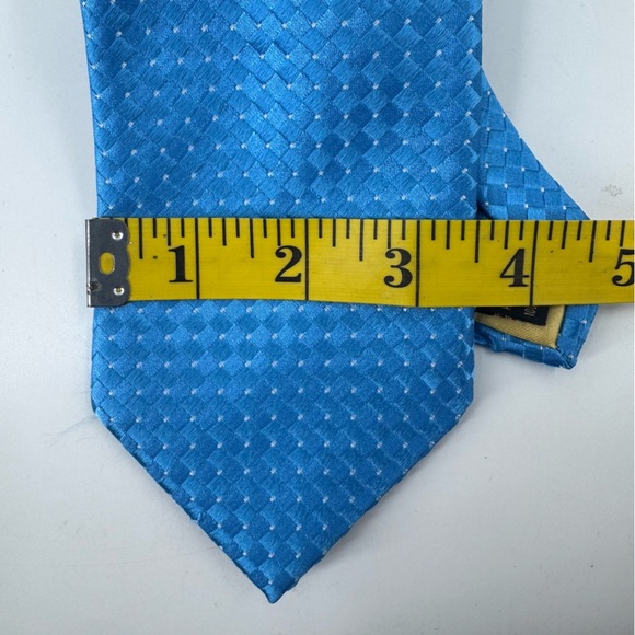 Donald Trump Silk Signature Collection Luxury Blue Textured Geometric Tie - Picture 8 of 8